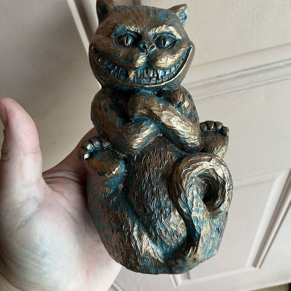 Cheshire Cat Figurine Grinning Alice in Wonderland Style Resin 6.5” Decor
